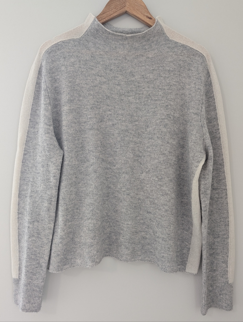 Vineyard Vines Cashmere Sweater Gray Mock Neck Stripe Women’s Large Soft Luxury